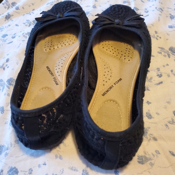 🌠3/$12 or FREE🌠 black lacy flats - Picture 3 of 5